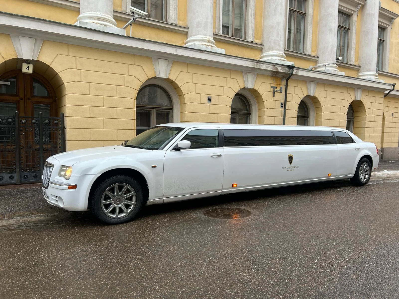 Chrysler 300C -limusiini ulkoa
