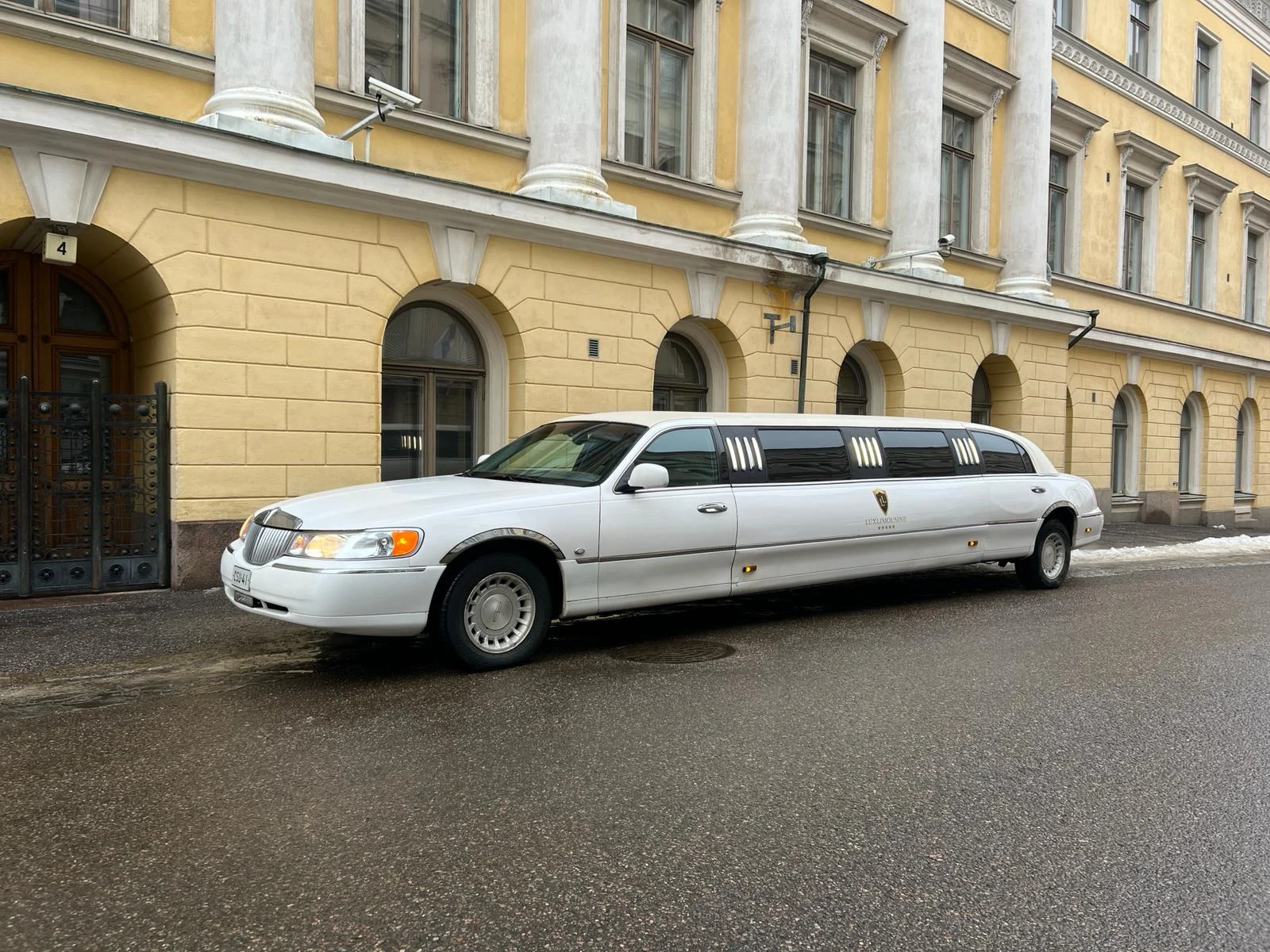 Lincoln Town Car -limusiini ulkoa